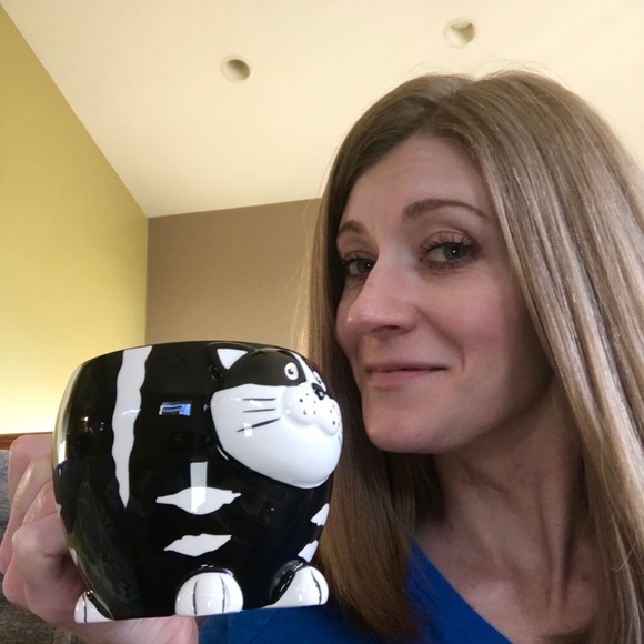 Meet your posher, Shelly! - Picture 6 of 6